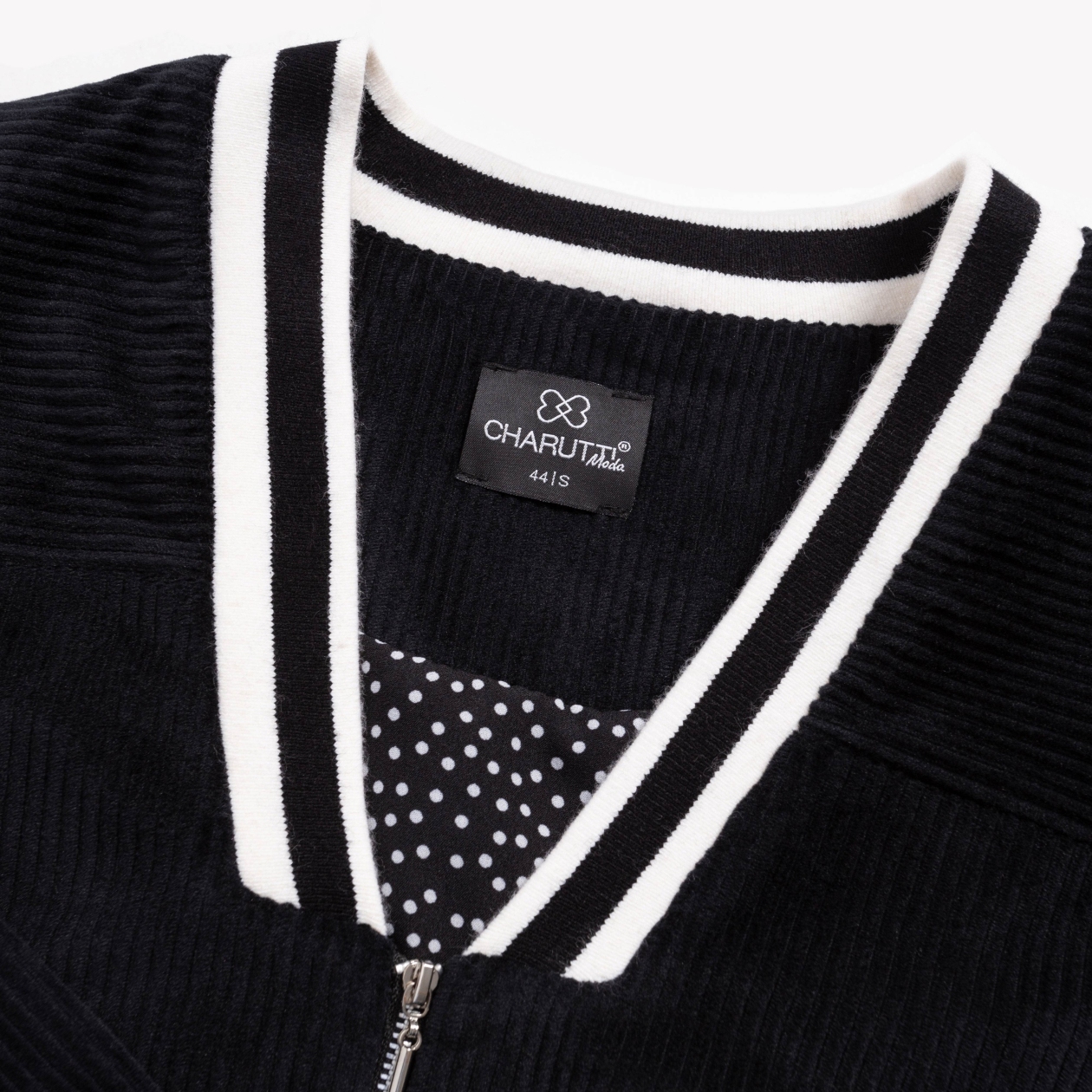 Бомбер Модная стратегия. Состав: 65% п/э, 30% вискоза, 5% спандекс