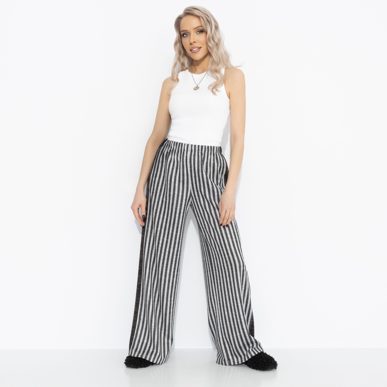 Брюки Расслабленный день (люкс). Состав: 65% полиэстер, 30% вискоза, 5% спандекс