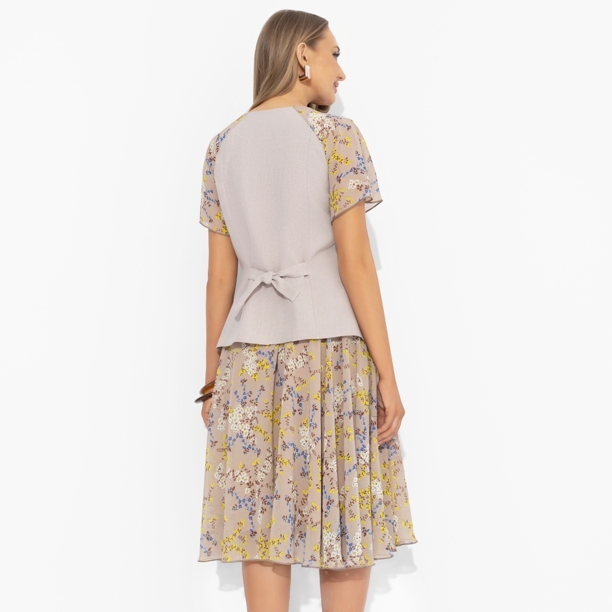 Костюм с юбкой Сияние уверенности ( 2 в 1, бежевый). Состав: 98% п/э, 2% спандекс