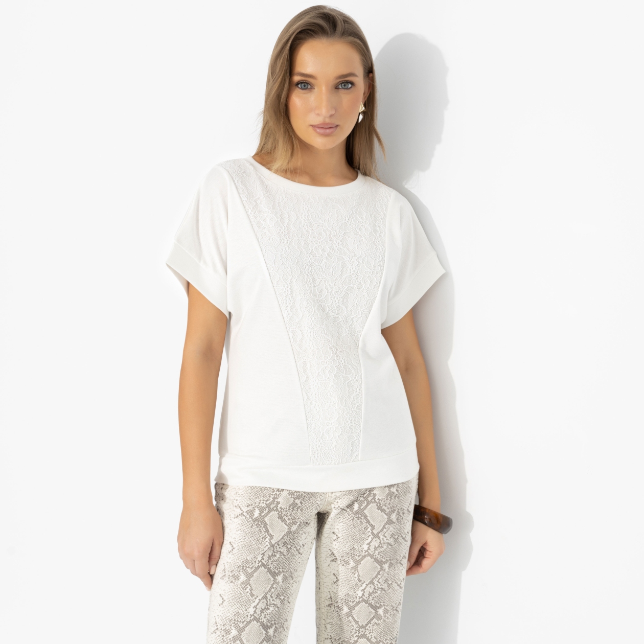 Всегда иначе (молочная). Состав: 65% п/э, 30% вискоза, 5% стрейч