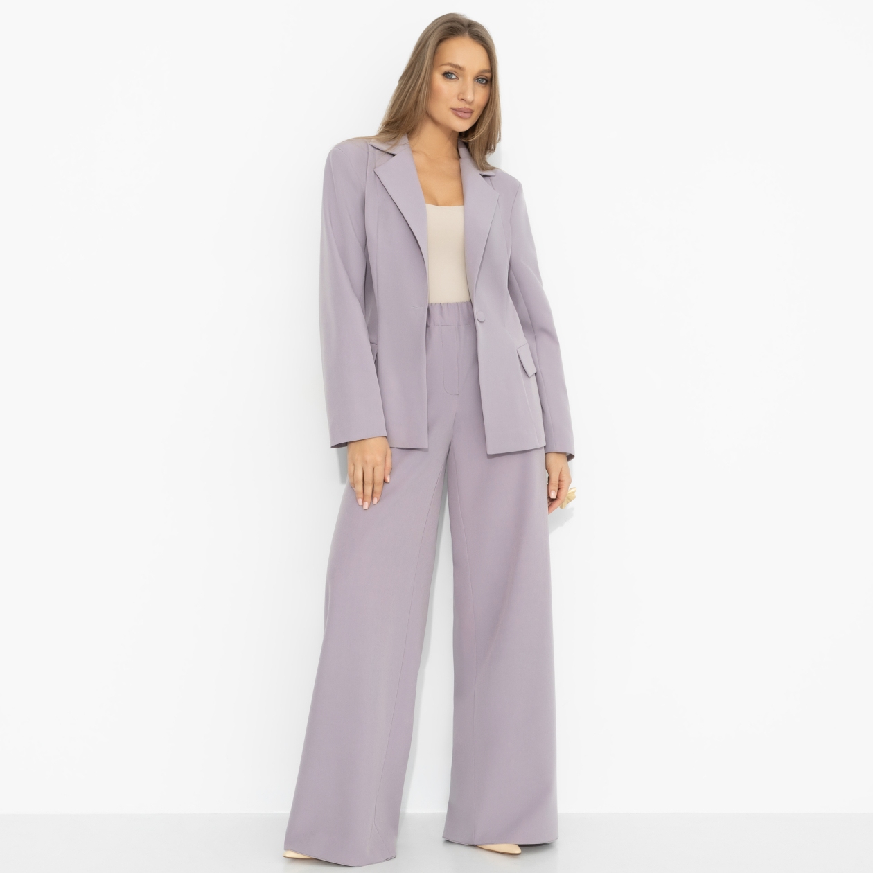 В правильном свете. Состав: 95% полиэстер, 5% эластан