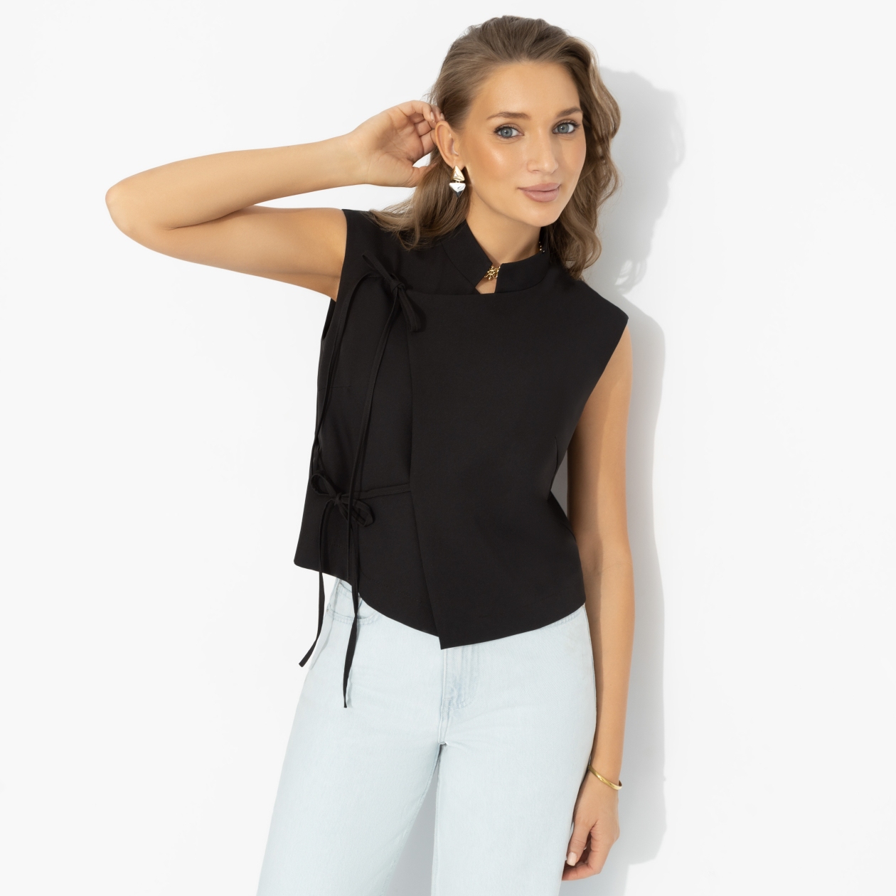 Прямая речь. Состав: 60%  п/э, 37%  вискоза, 3% спандекс