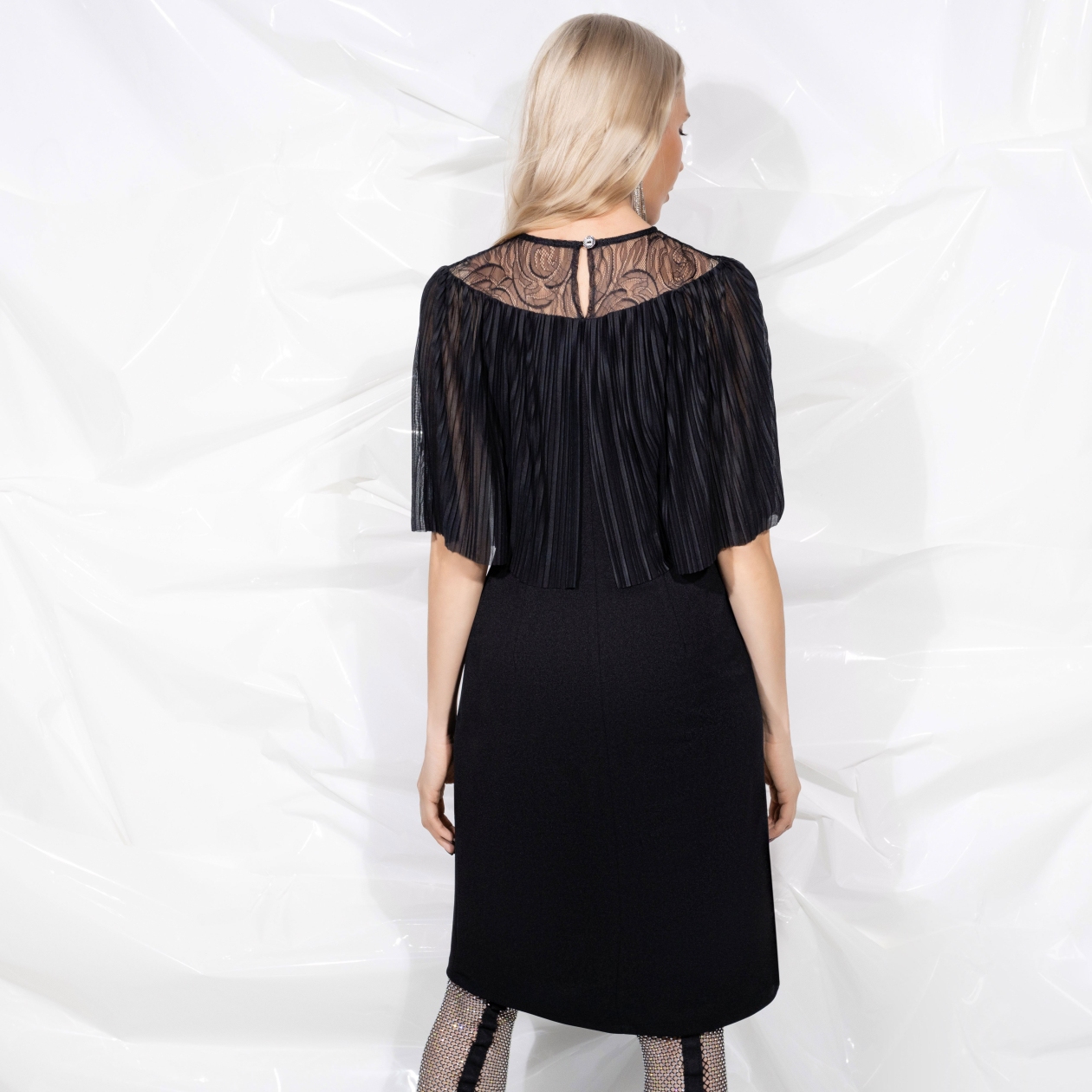 Платье Сделка на миллион. Состав: 95% п/э, 5% спандекс