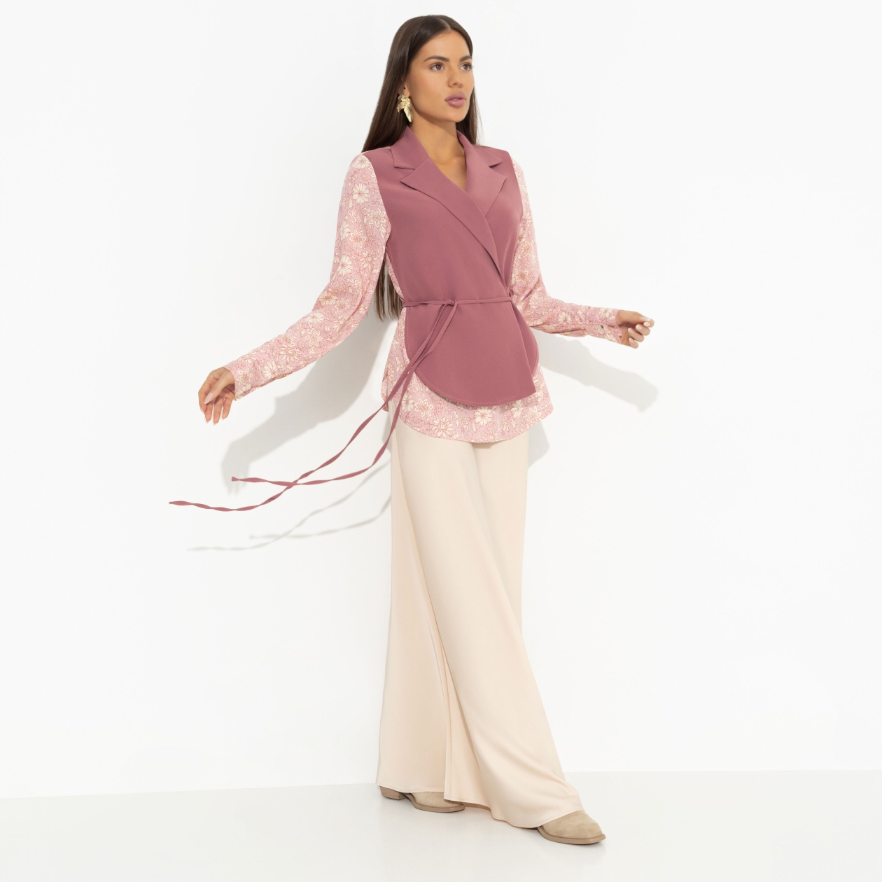 Собрание идей (tender). Состав: 60% полиэстер, 37% вискоза, 3% спандекс