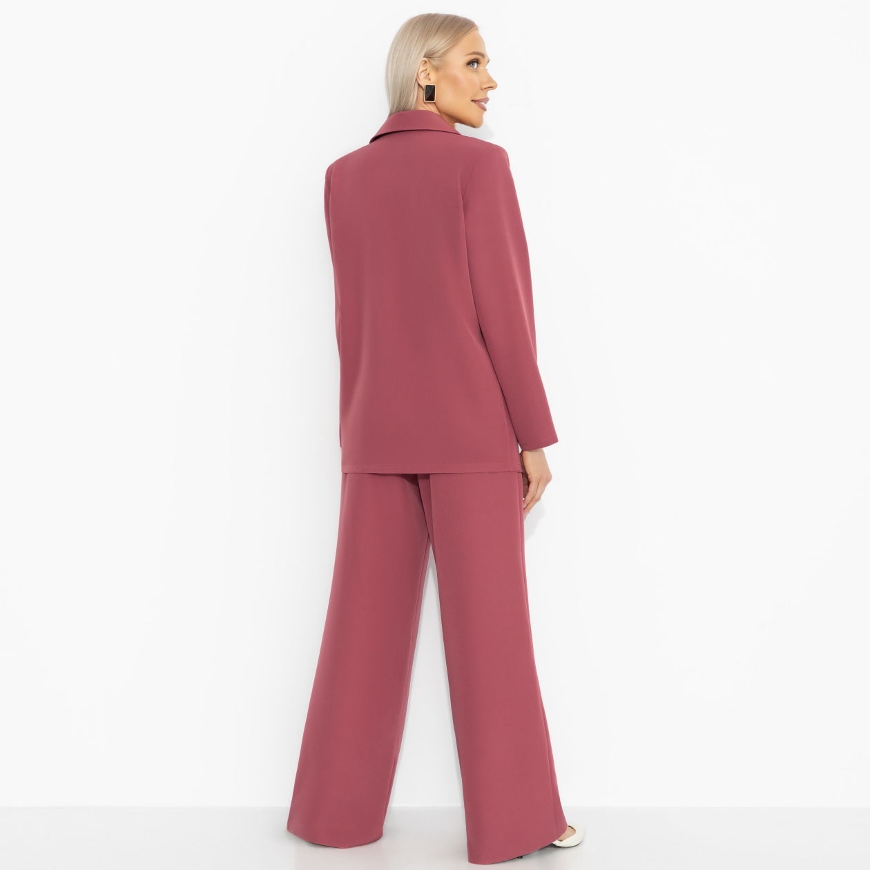 Брючный костюм Серьезный стиль (2 в 1, малиновый десерт). Состав: 65% п/э, 30% вискоза, 5% эластан