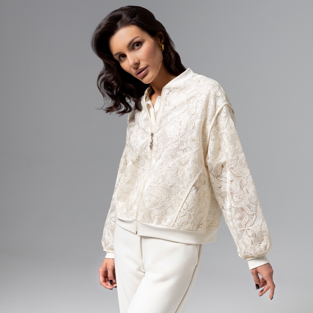 Бомбер Секрет смелости (айвори). Состав: 65% лен, 20% нейлон, 13% п/э, 2% спандекс