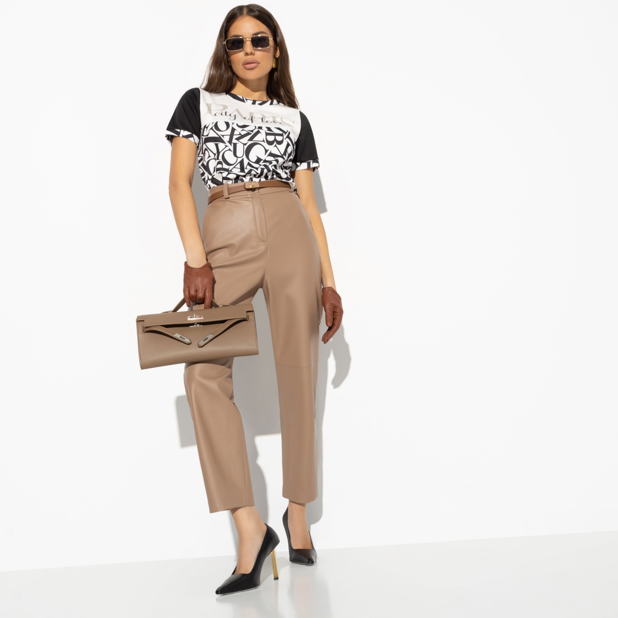 Футболка Паспорт в Париж. Состав: 65% п/э, 30% вискоза, 5% стрейч