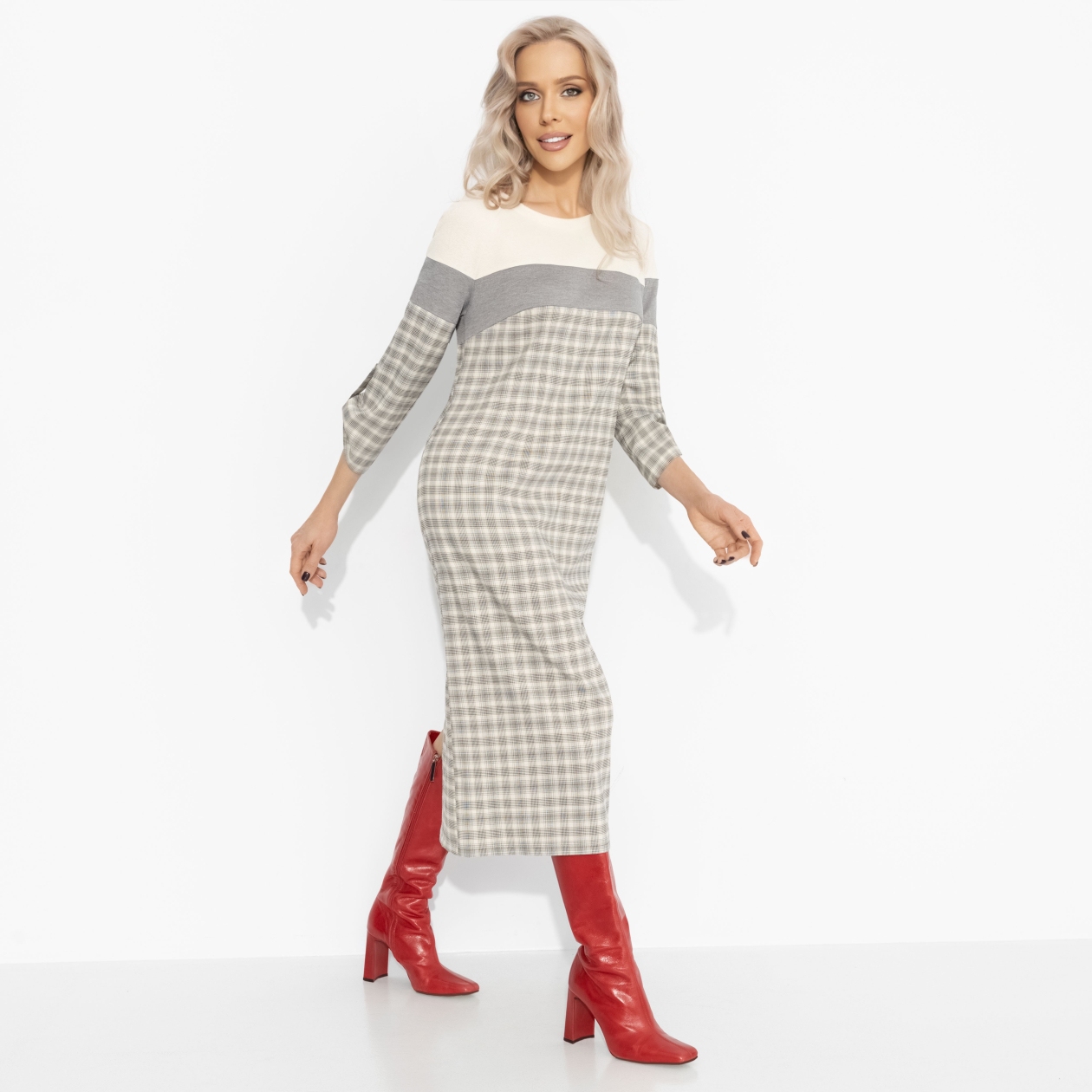 Платье Влюблена в себя. Состав: 65% п/э, 30% вискоза, 5% спандекс