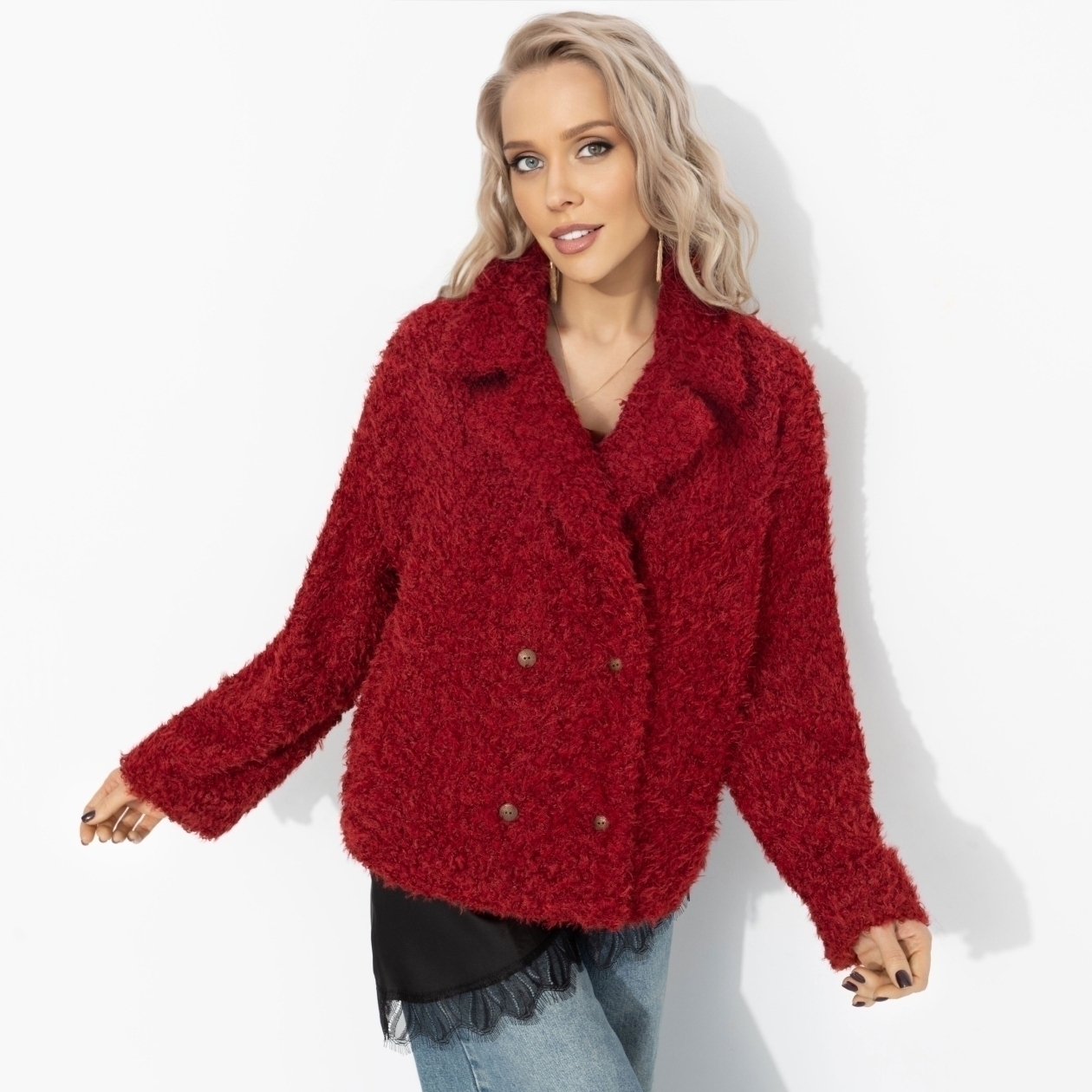 Слишком заметна (красный закат, oversize, 50-56). Состав: 98% п/э, 2% спандекс