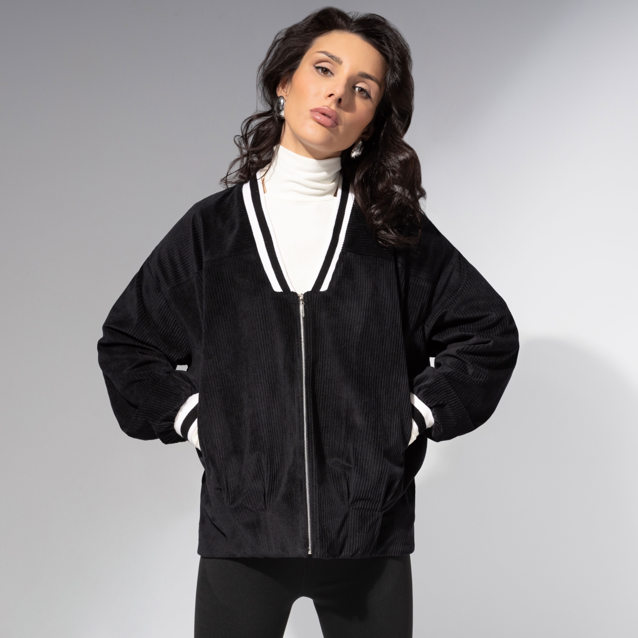 Бомбер Модная стратегия. Состав: 65% п/э, 30% вискоза, 5% спандекс