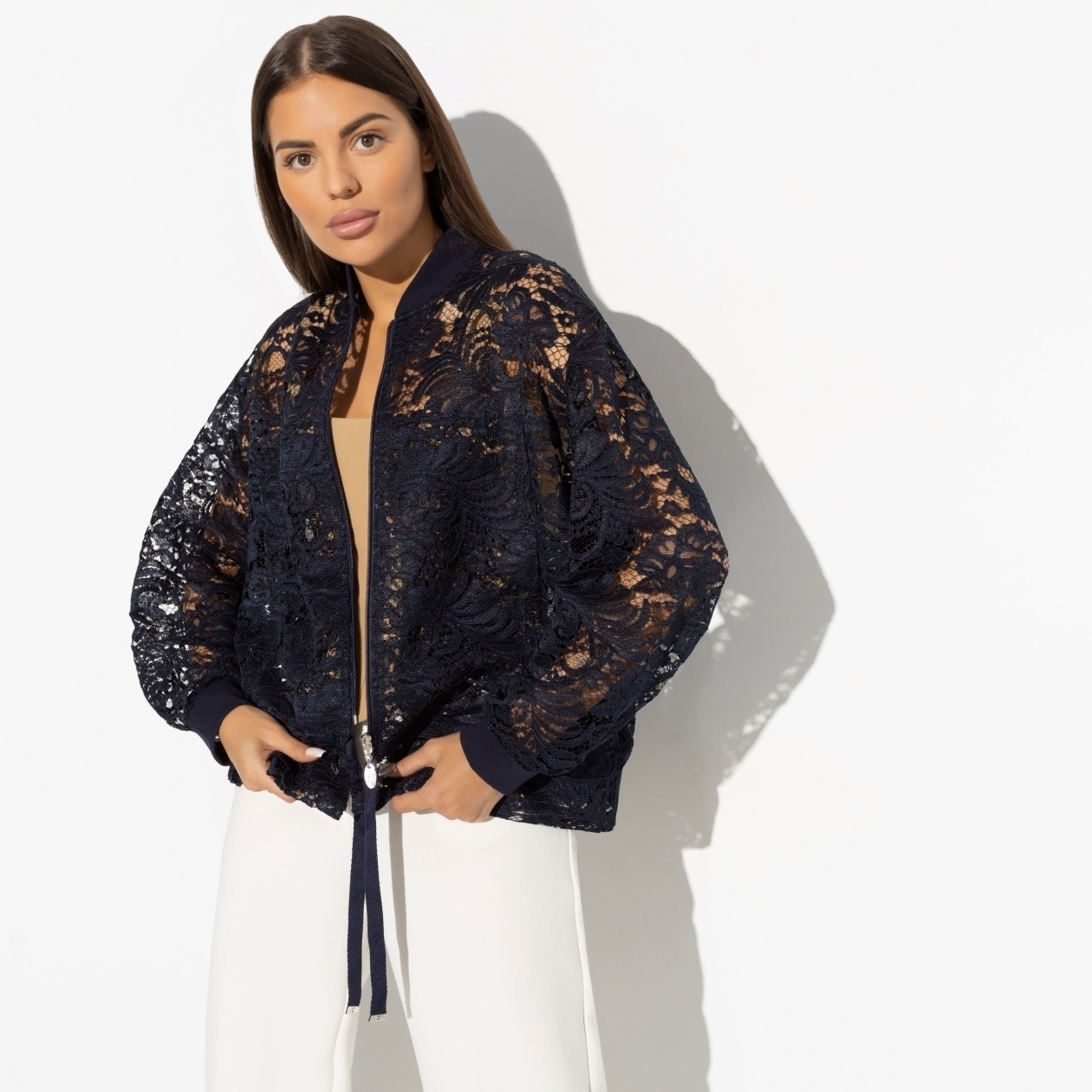 Бомбер Эпичный шик (style). Состав: 65% п/э, 30% вискоза, 5% спандекс