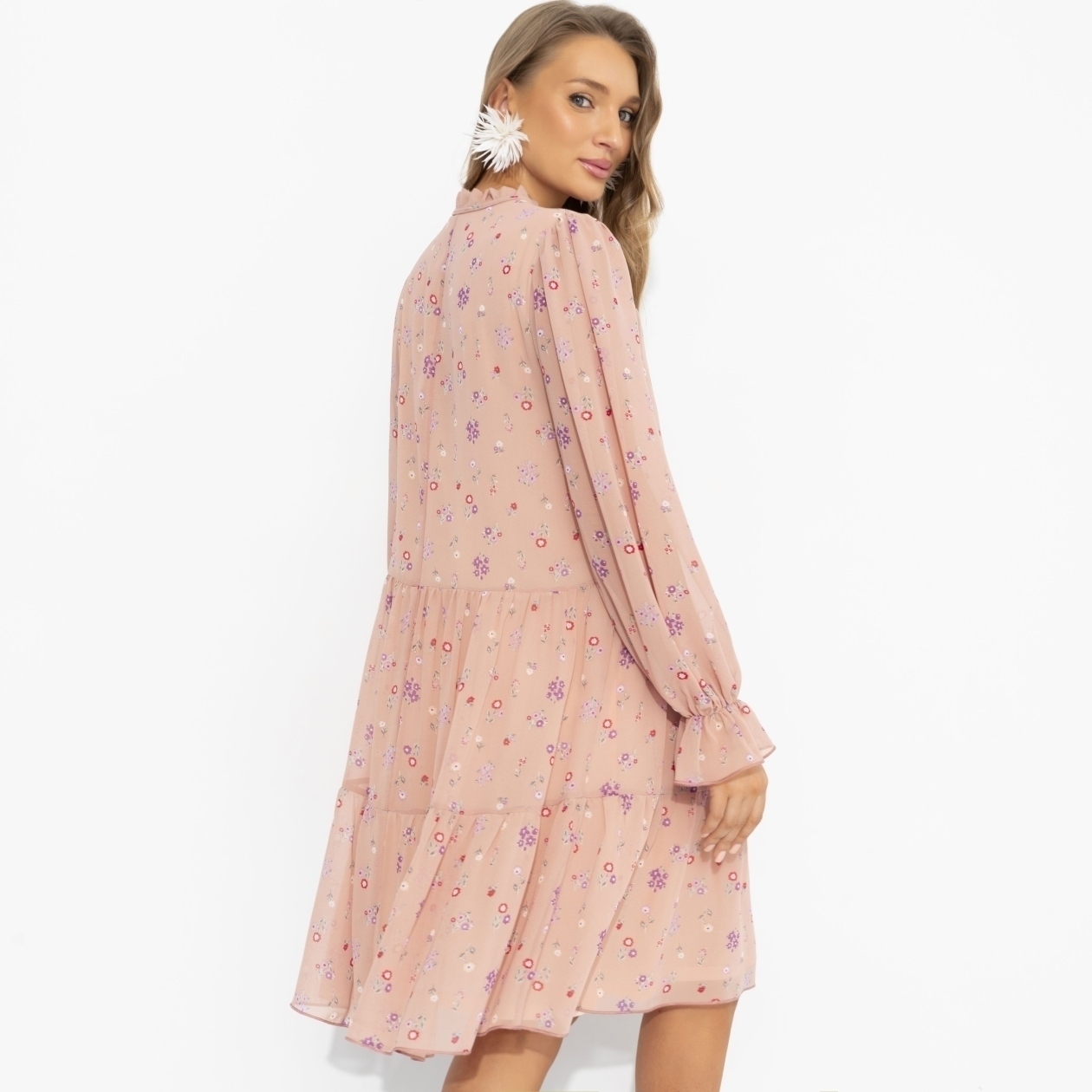 Поразительно красива (романтика). Состав: 98% п/э, 2% спандекс