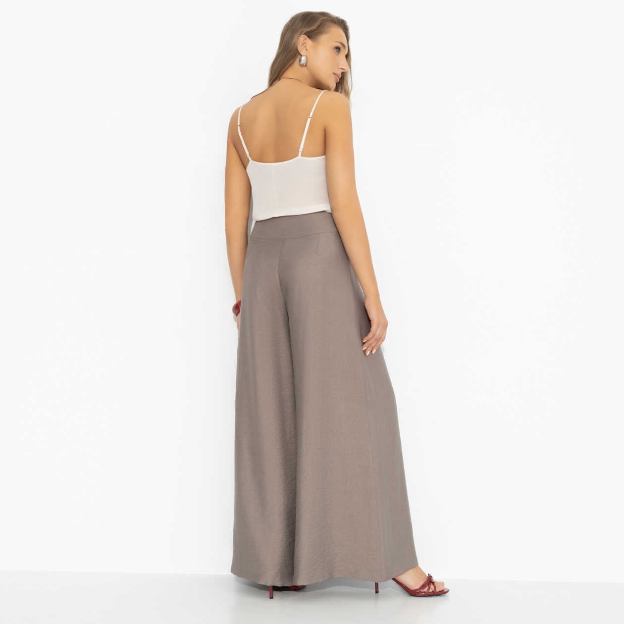 Брюки Красиво жить. Состав: 75% вискоза, 25% нейлон