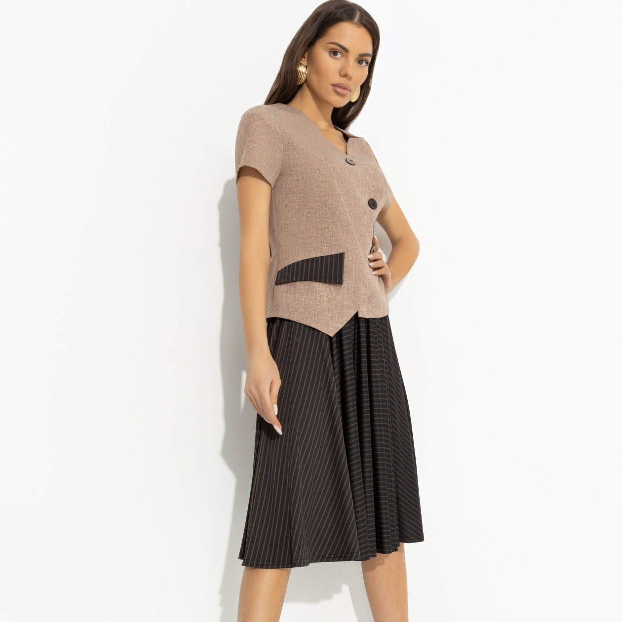 Костюм с юбкой Утончённый вкус (2 в 1, бельгийский шоколад). Состав: 98% п/э, 2% спандекс