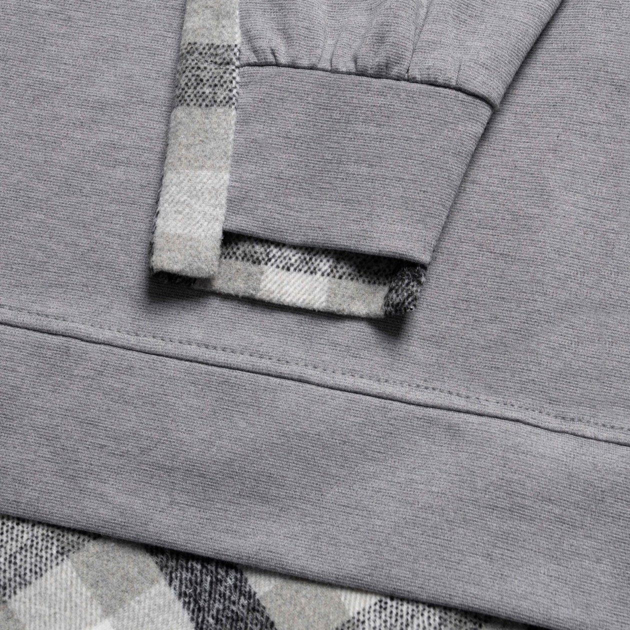 Путешествие начинается (пасмурное небо). Состав: 65% п/э, 30% вискоза, 5% спандекс