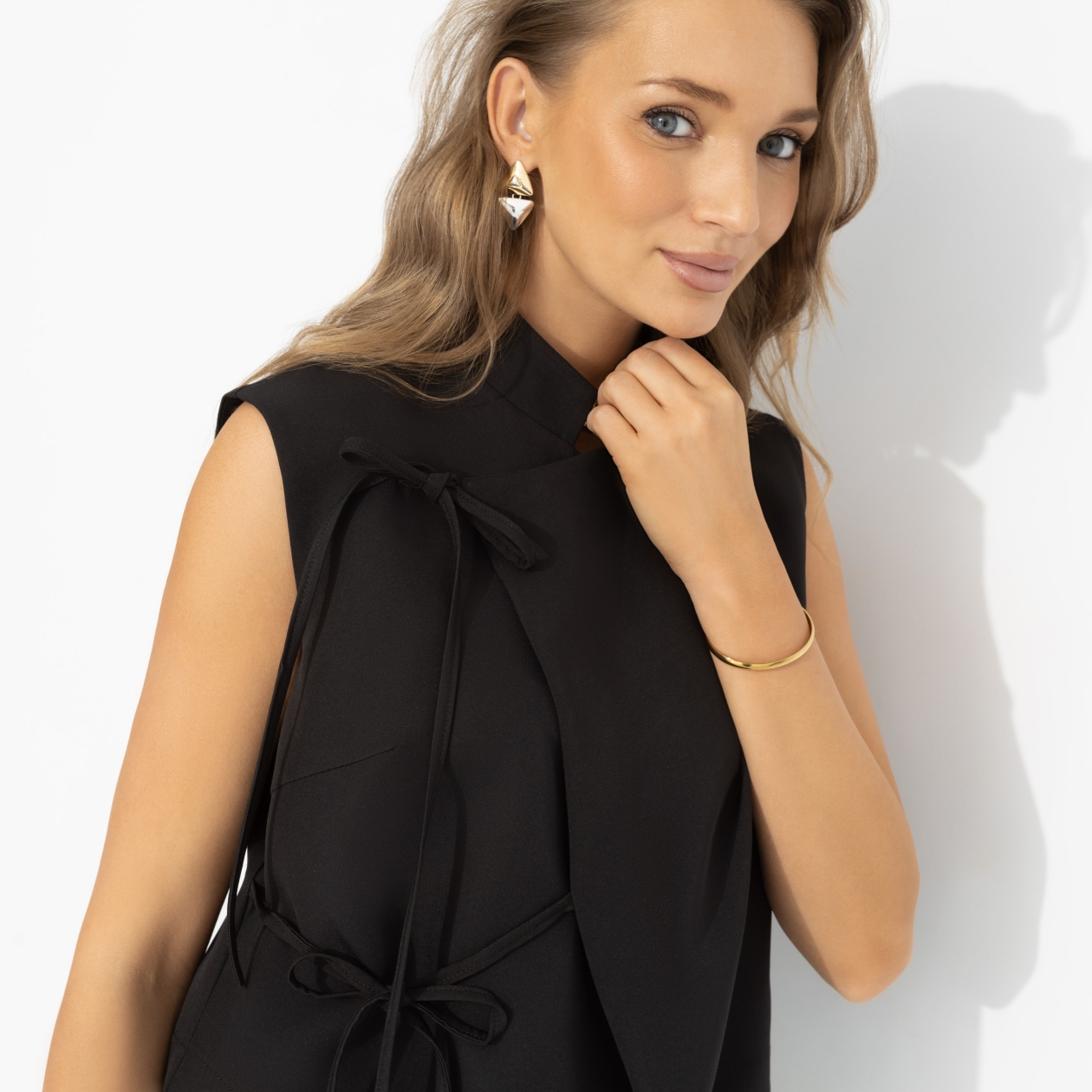 Прямая речь. Состав: 60%  п/э, 37%  вискоза, 3% спандекс