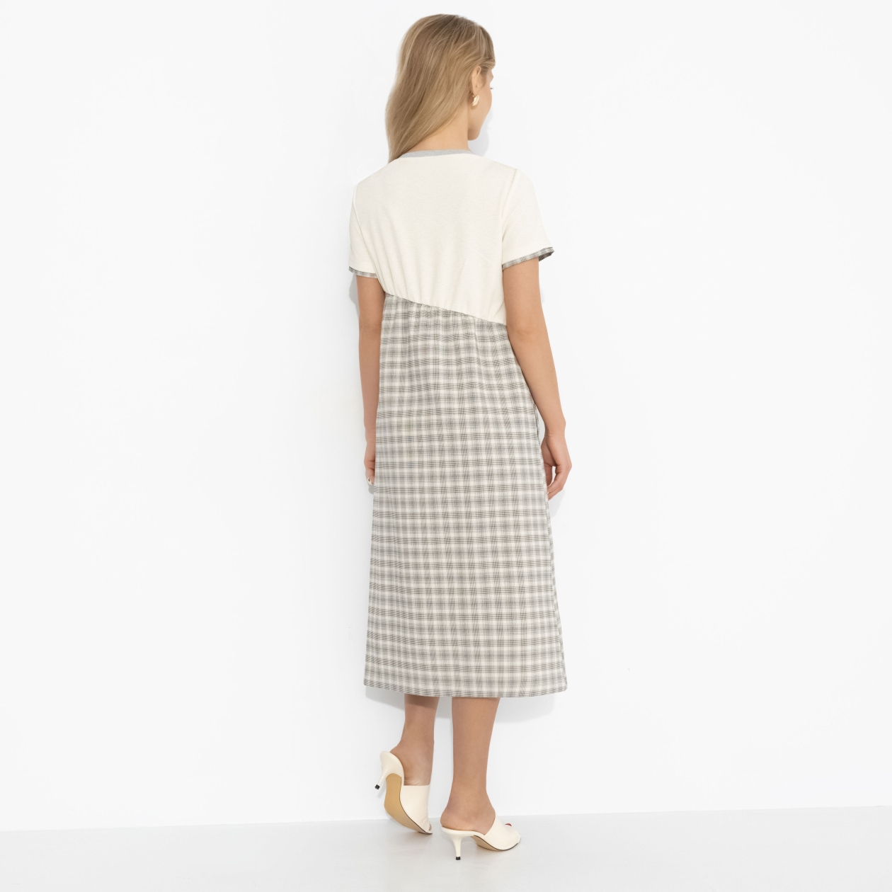 Платье Архитектура стиля. Состав: 65% п/э, 30% вискоза, 5% спандекс