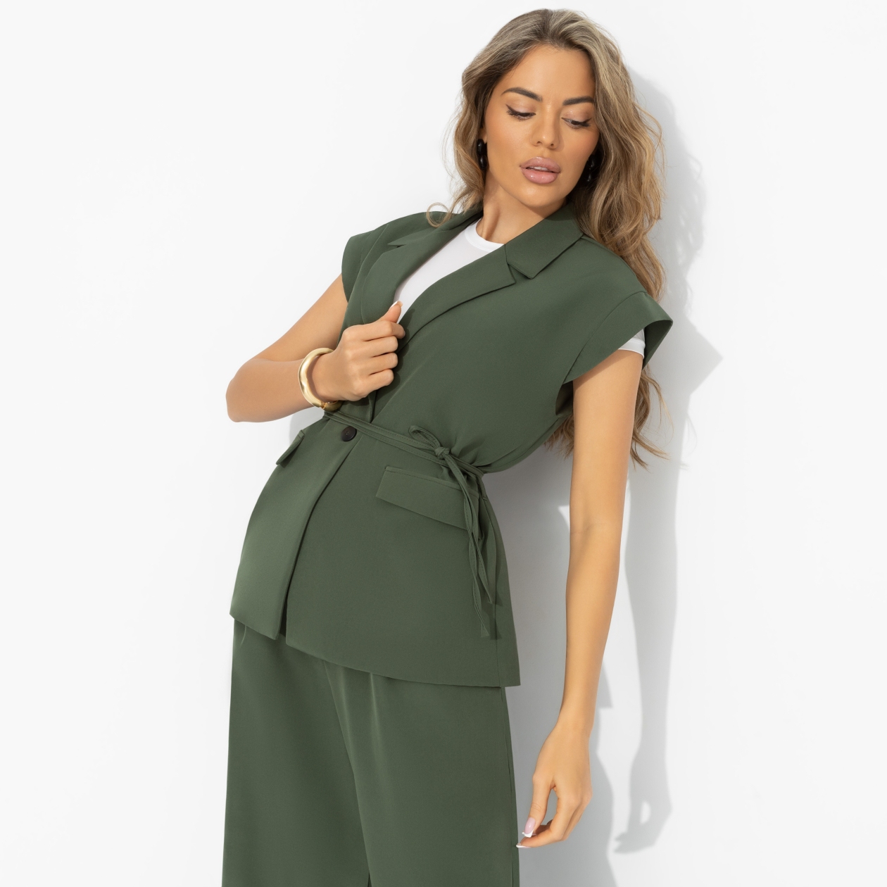 Слишком модно (зелёный). Состав: 60% полиэстер, 37% вискоза, 3% спандекс