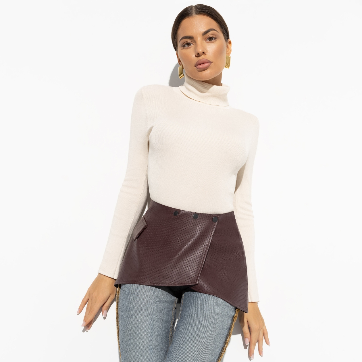 Модный лидер. Состав: 55% п/у волокно, 45% полиэстер