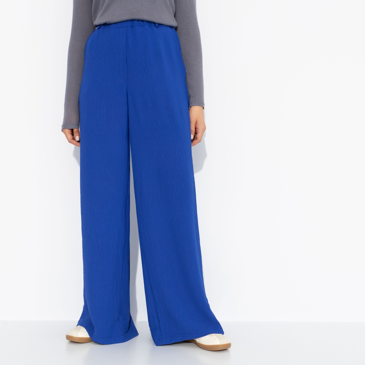 Брюки В тандеме с гармонией. Состав: 95% полиэстер, 5% эластан