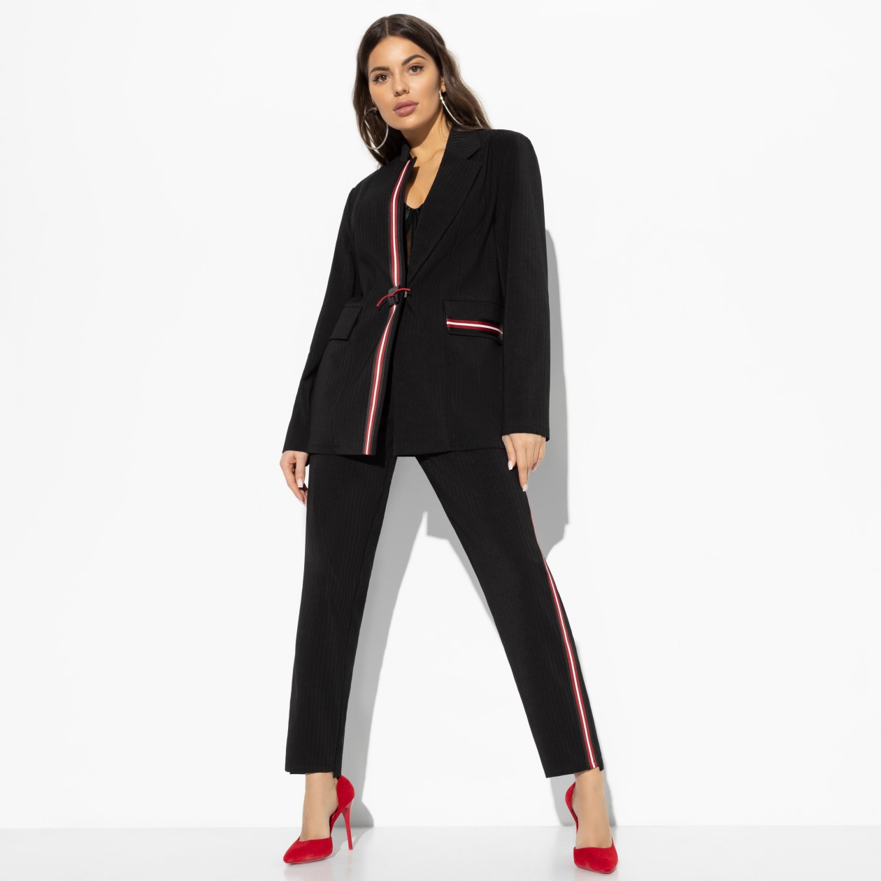 Брючный костюм Модный показ (2 в 1). Состав: 65% п/э, 30% вискоза, 5% спандекс