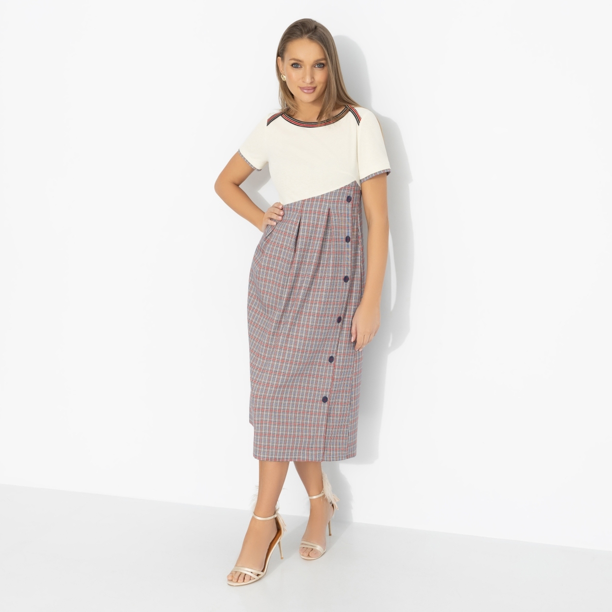 Платье Архитектура стиля (классика моды). Состав: 65% п/э, 30% вискоза, 5% спандекс