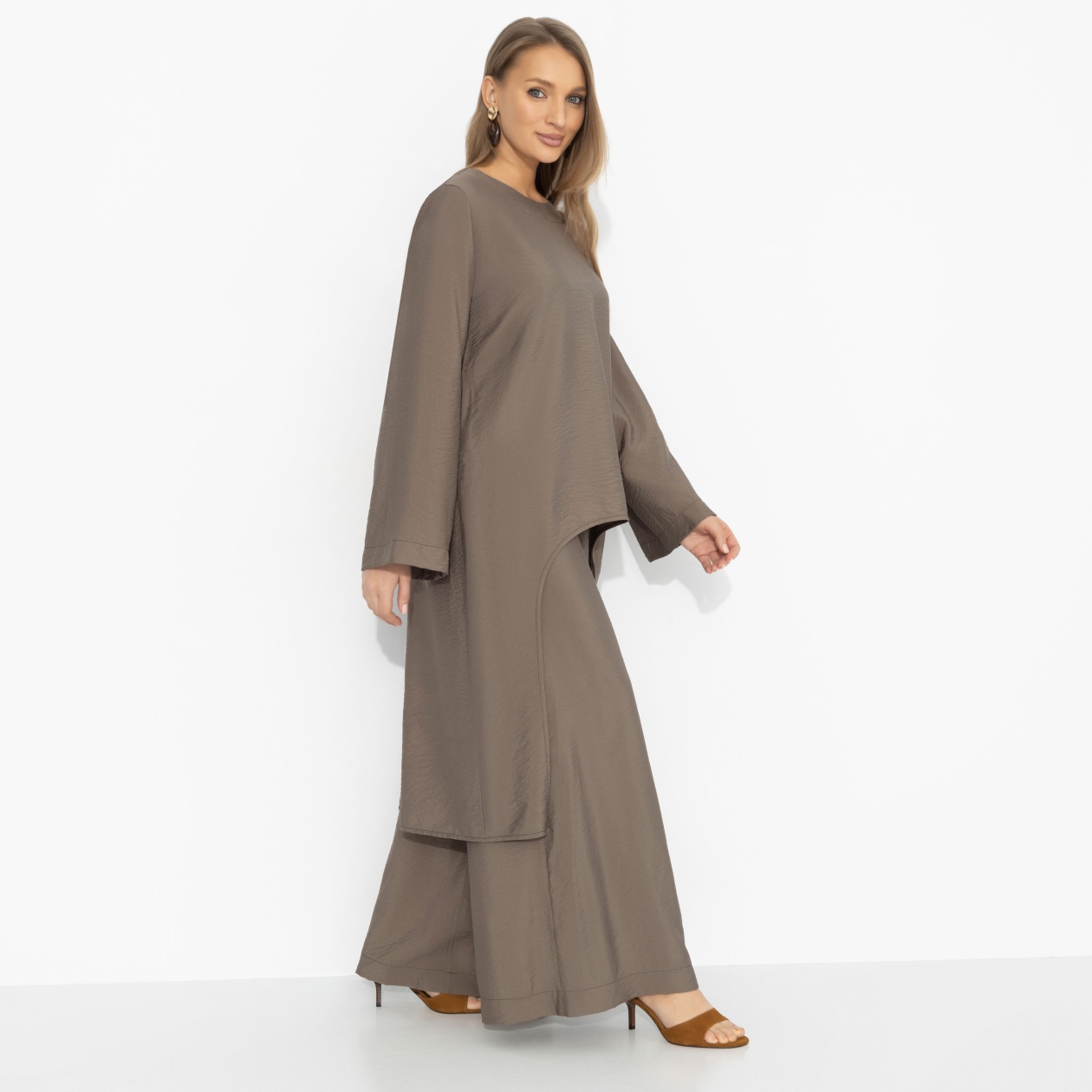 Легко и смело (хаки). Состав: 75% вискоза, 25% нейлон