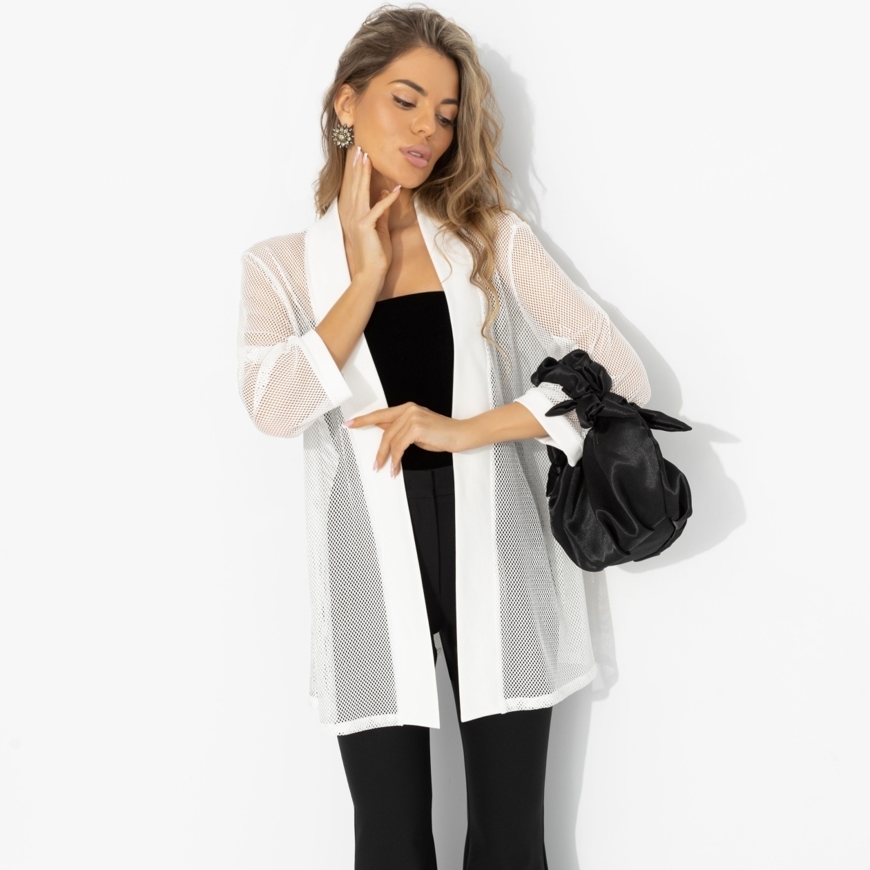 Для стильного образа (белый). Состав: 95% п/э, 5% стрейч