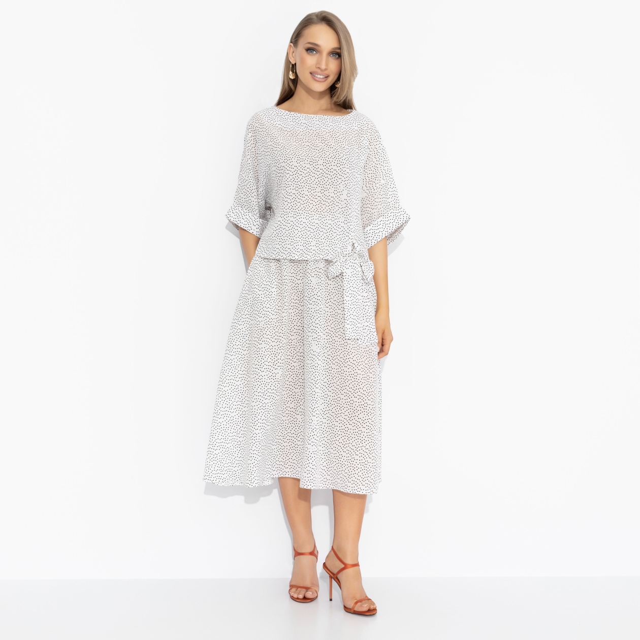 Костюм с юбкой В ритме комплиментов (2 в 1). Состав: 95% полиэстер, 5% эластан