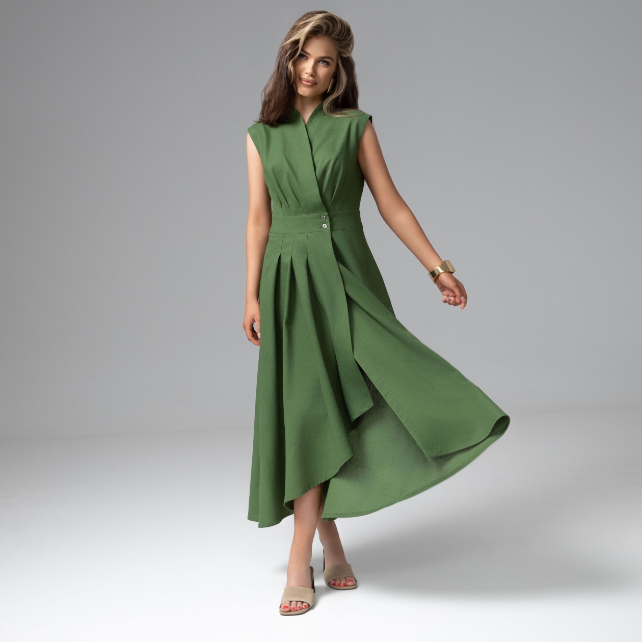 Платье Секреты утонченности (травяное). Состав: 40% полиэстер, 27% вискоза, 23% лён, 10% хлопок