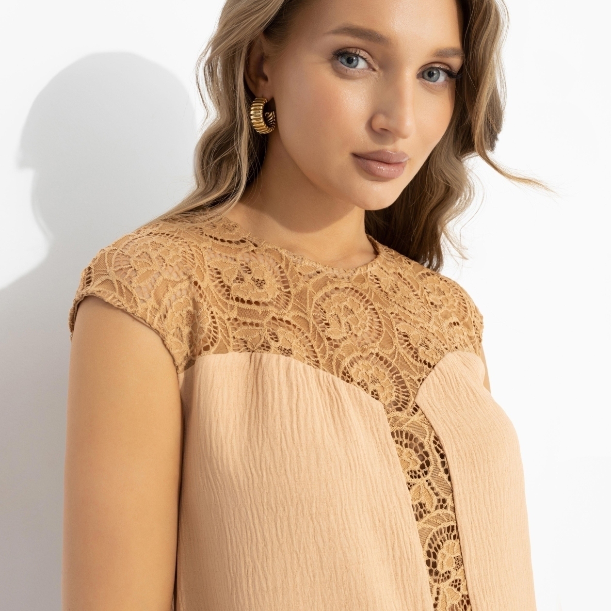 Громко и смело. Купить женский Топ оптом от производителя.