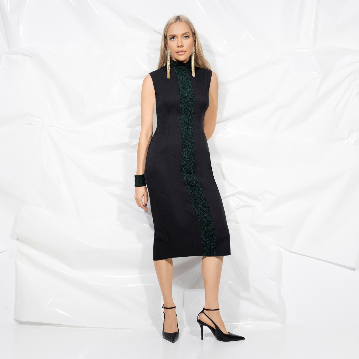 Платье-футляр Поцелуй удачи (green, с манжетами). Состав: 95% п/а, 5% эластан