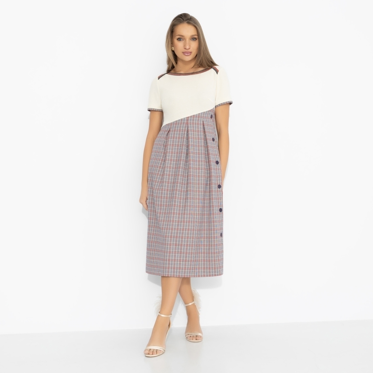 Платье Архитектура стиля (классика моды). Состав: 65% п/э, 30% вискоза, 5% спандекс