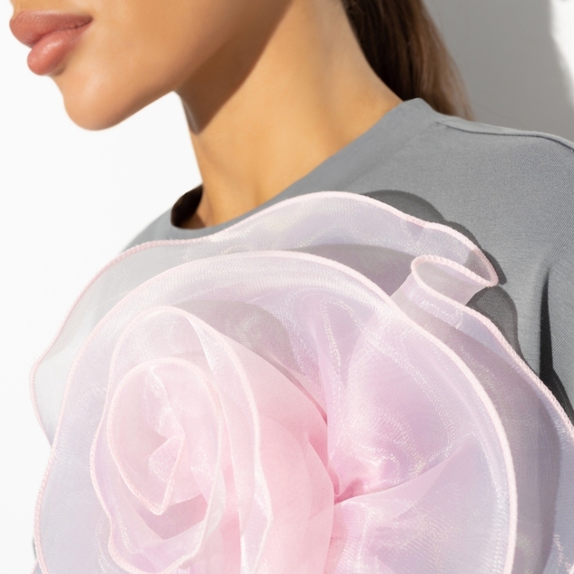 Футболка Летний каприз (с брошкой) 