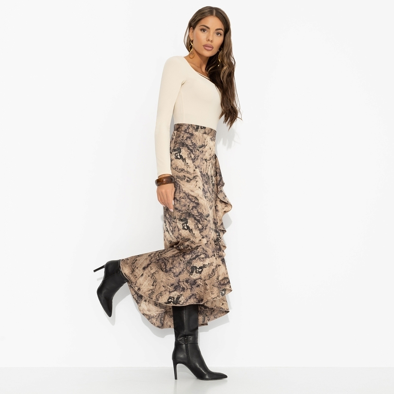 Безупречность в движении. Купить женский Юбка оптом от производителя.