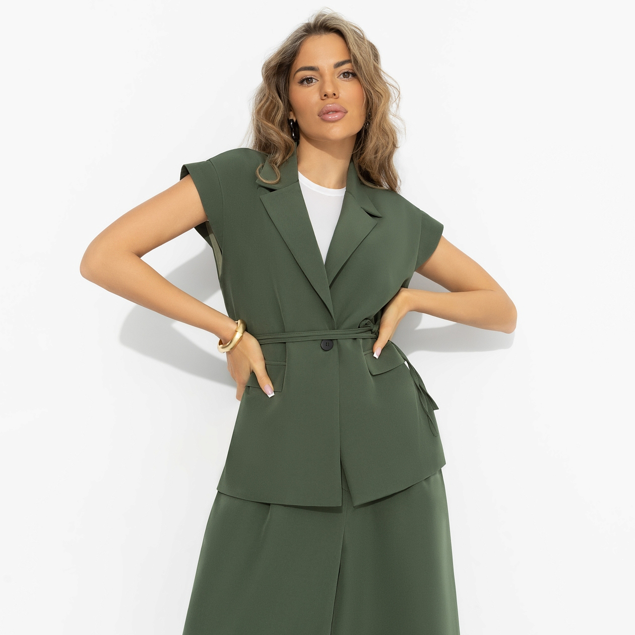 Слишком модно (зелёный). Состав: 60% полиэстер, 37% вискоза, 3% спандекс