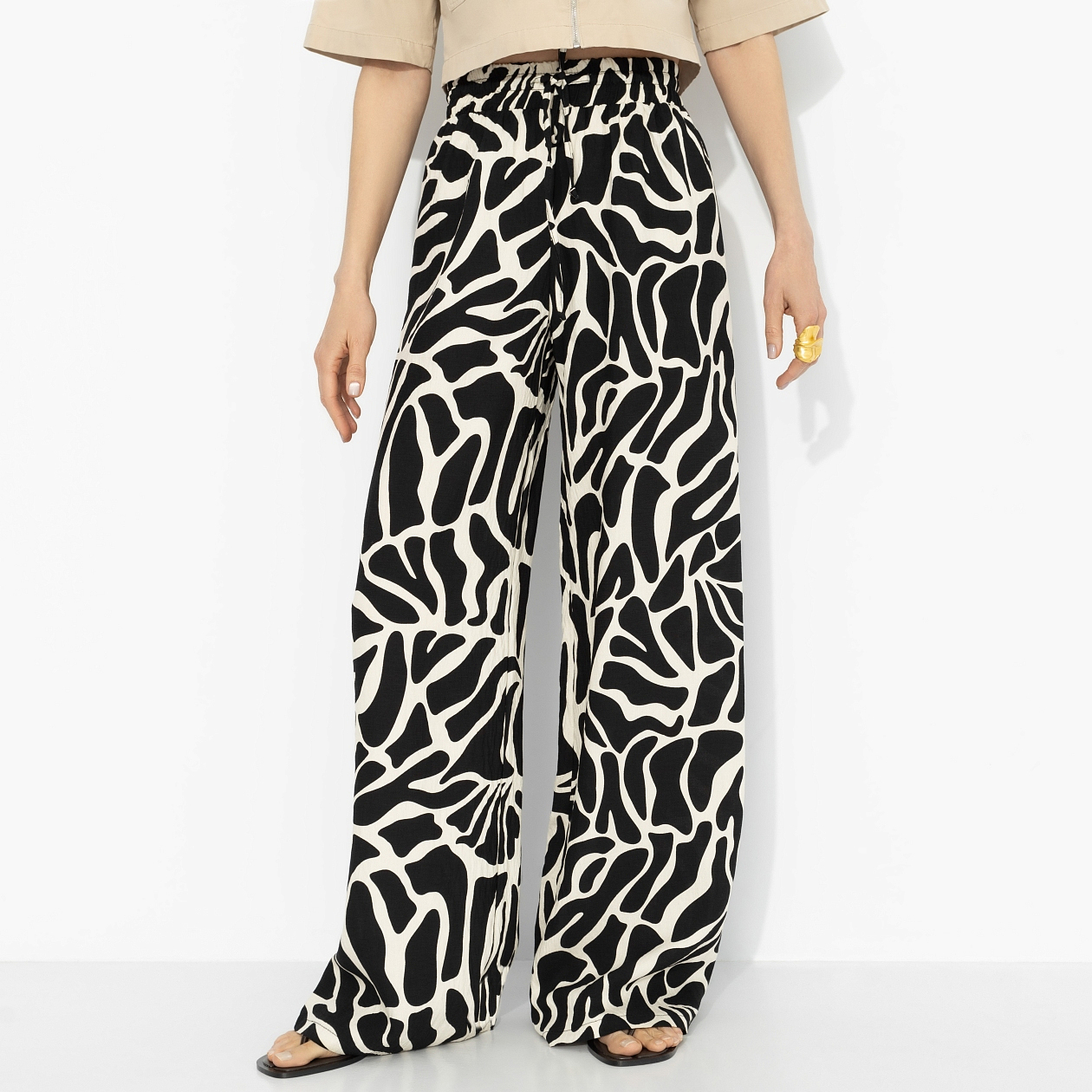 Брюки Абсолютно да. Состав: 85% вискоза, 15% нейлон