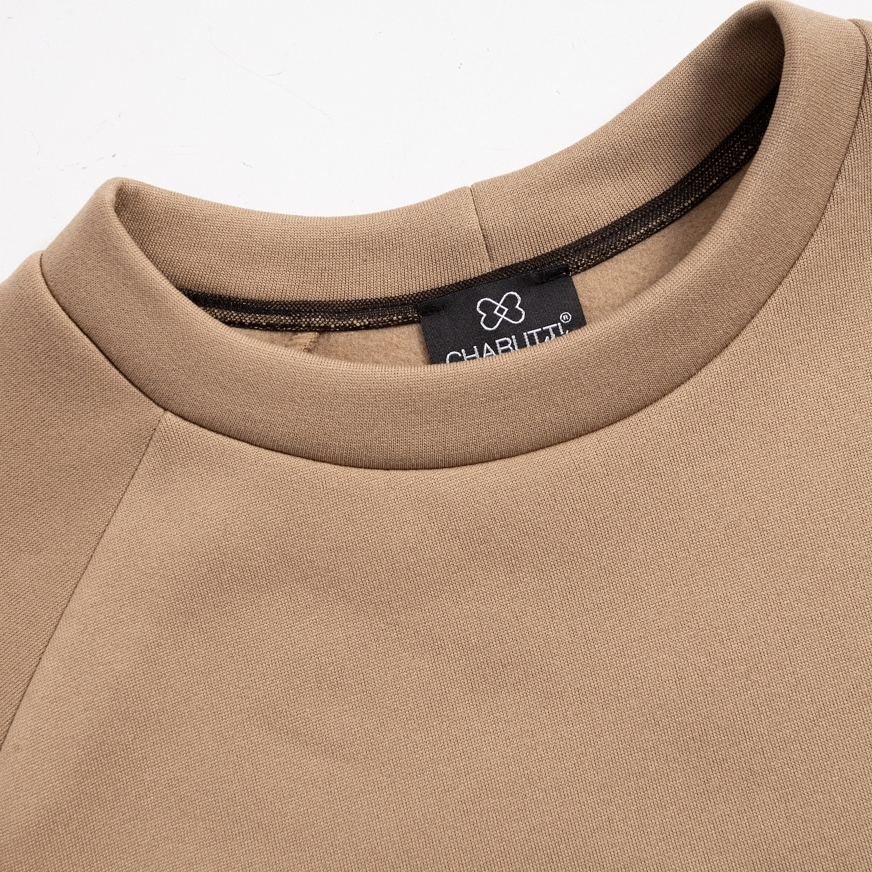 Светлый момент. Состав: 50% п/э, 48% вискоза, 2% спандекс