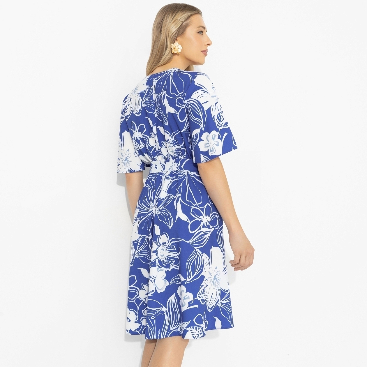 Больше шика. Состав: 95% п/э, 5% эластан