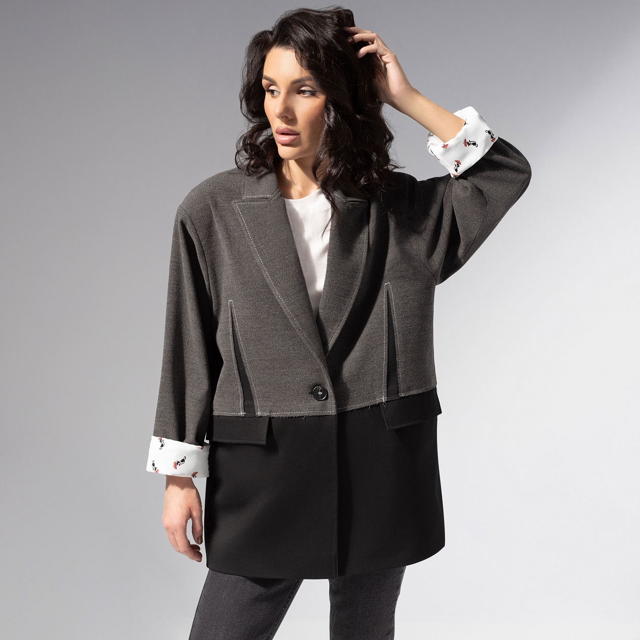 Жакет Решительный ход. Состав: 65% п/э, 30% вискоза, 5% спандекс