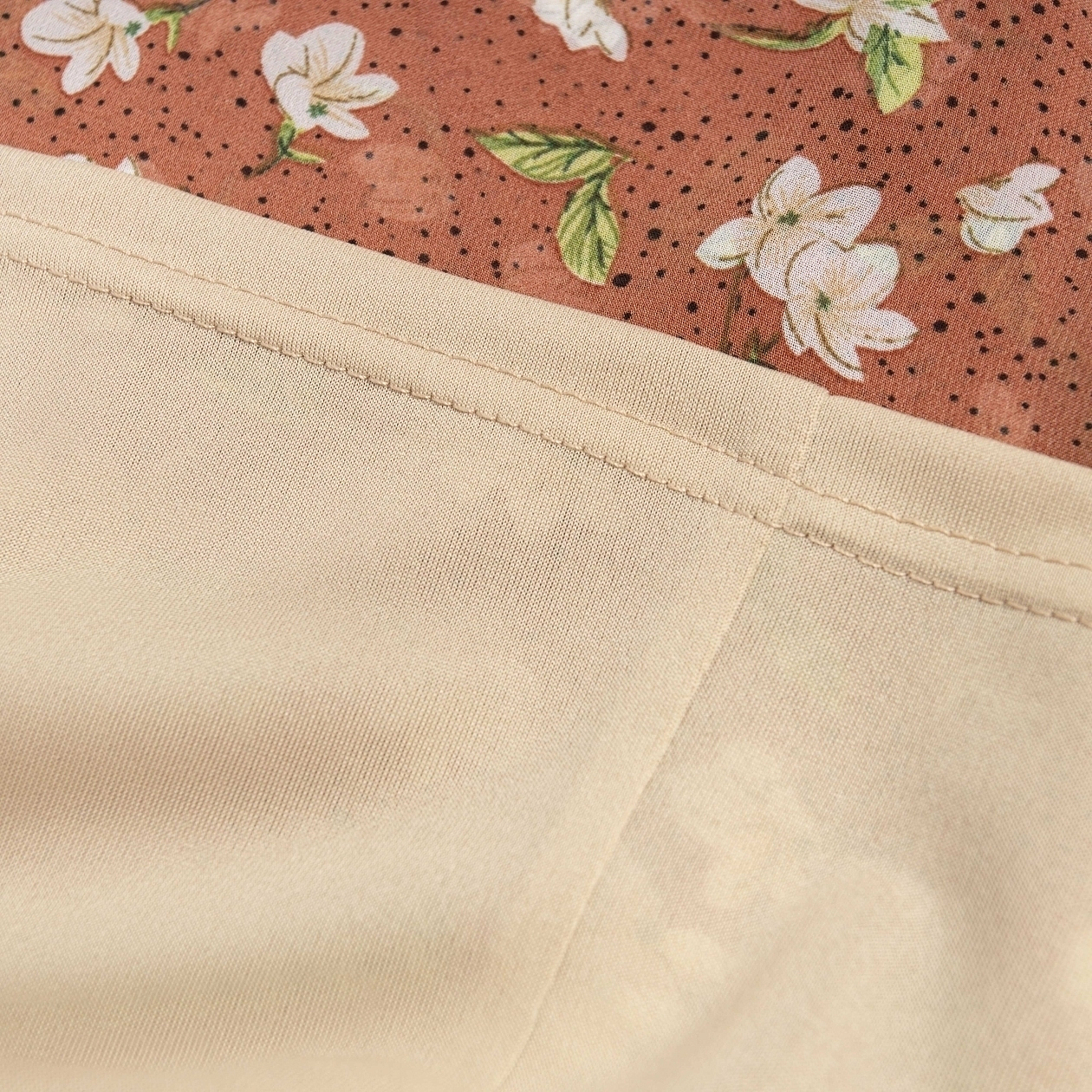 Платье Для восхищенных взглядов (brown). Состав: 98% п/э, 2% спандекс