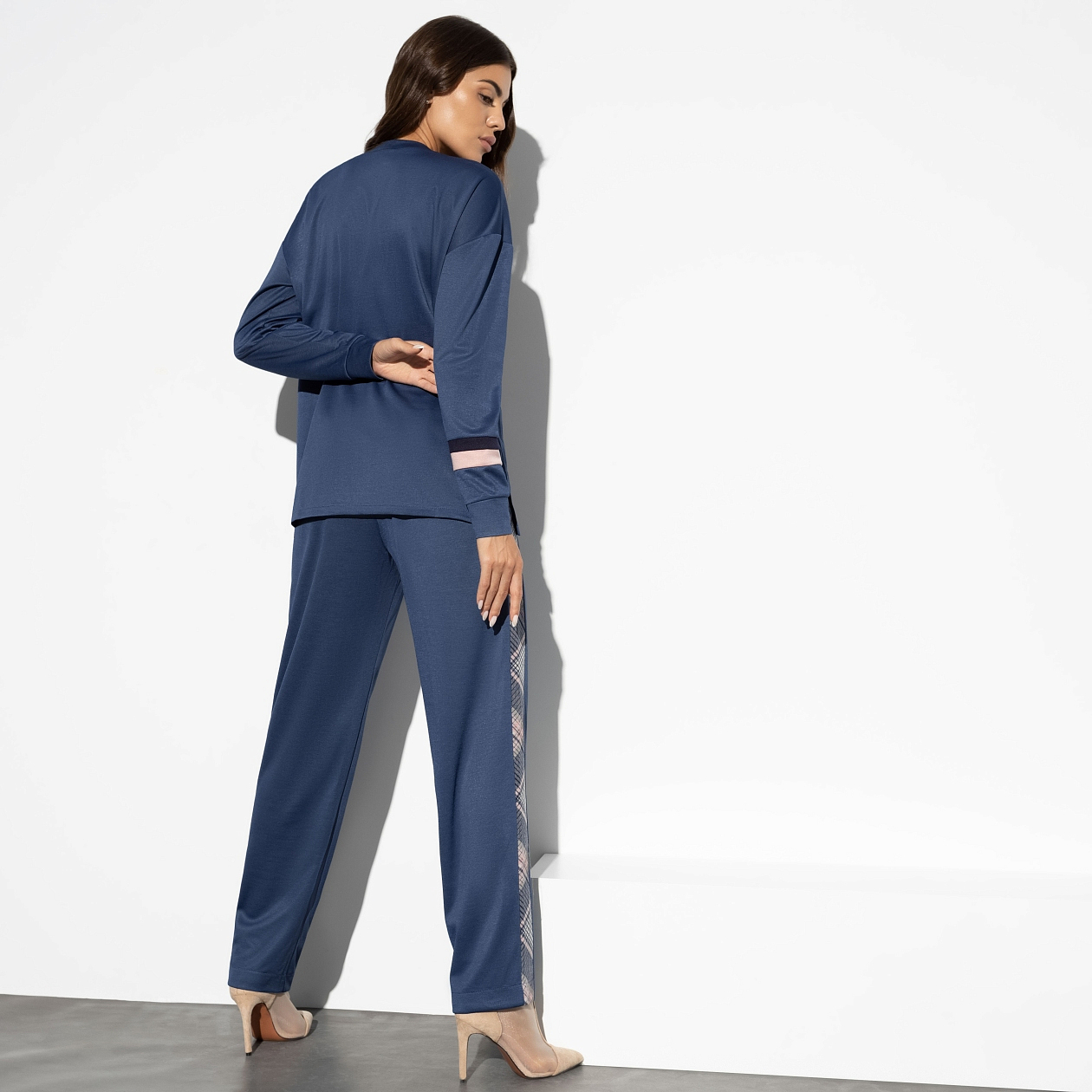 Брючный комплект Стильный абсолют (элегант, 2 в 1). Состав: 65% п/э, 30% вискоза, 5% спандекс