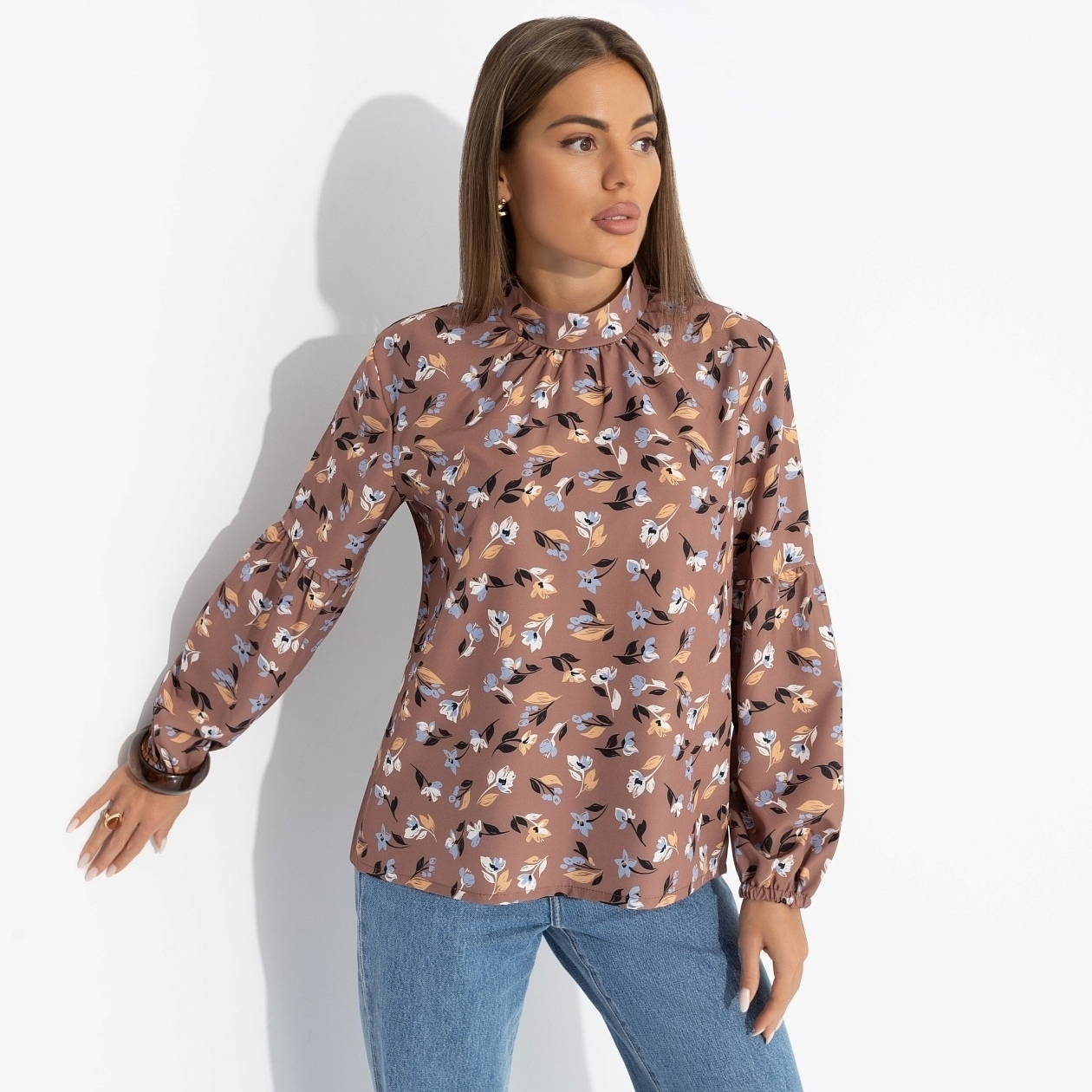 Блуза Драма в деталях (фундук). Состав: 65% п/э, 30% вискоза, 5% эластан