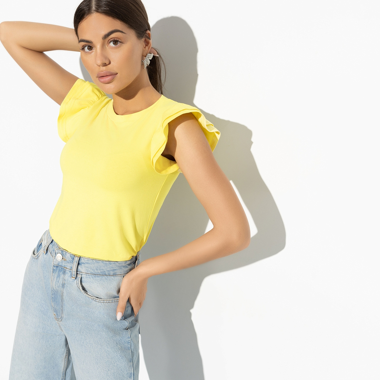 Футболка Вокруг иллюзий. Состав: 95% хлопок, 5% спандекс