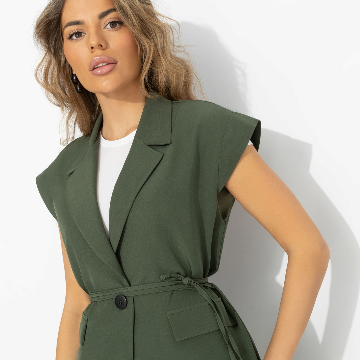 Слишком модно (зелёный). Состав: 60% полиэстер, 37% вискоза, 3% спандекс