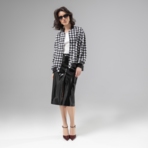 Бомбер Движение вперед (интересная штучка). Состав: 60% полиэстер, 20% вискоза, 15% акрил, 5% хлопок