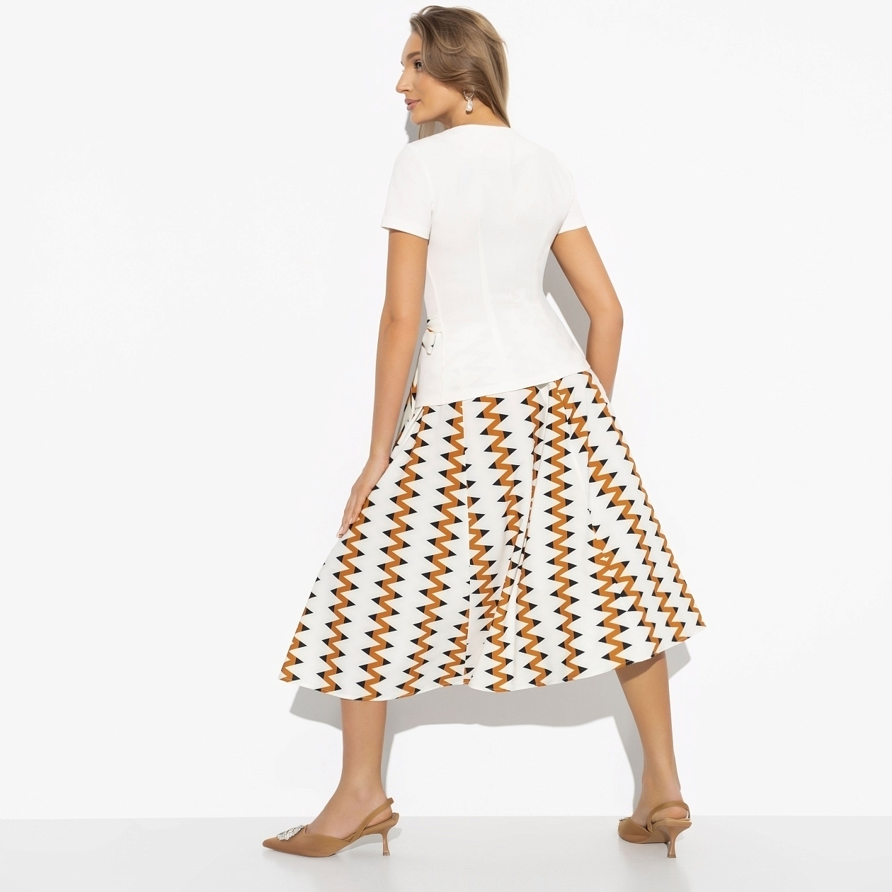 Костюм с юбкой Больше чем стиль (2 в 1, paris). Состав: 75% полиэстер, 20% вискоза, 5% спандекс