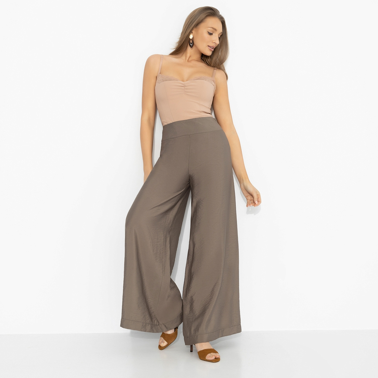 Брюки Красиво жить (хаки). Состав: 75% вискоза, 25% нейлон