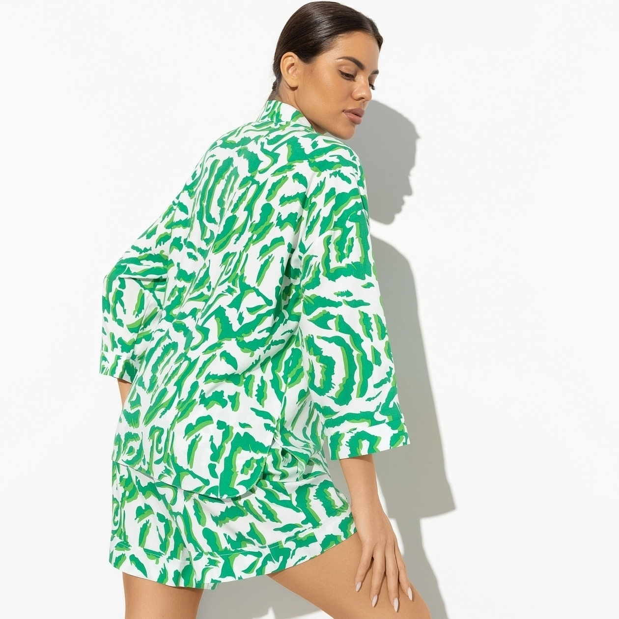 Брючный костюм Красочные истории (2 в 1). Состав: 50% вискоза, 50% хлопок