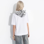 Футболка Увлечена собой (графика). Состав: 65% п/э, 30% вискоза, 5% стрейч